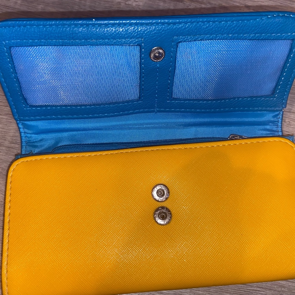 Tahari Wallet Multi Colored Synthetic. (N) - image 2
